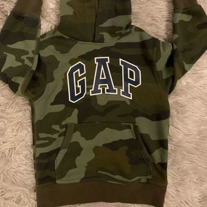 GAP youth boys hoodie/pull over. Army fatigue hoodie/pull over.